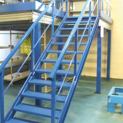 Plateforme mezzanine de stockage