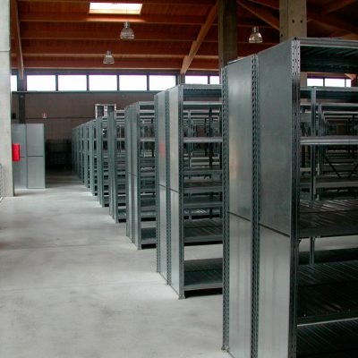 STOCKAGE : Rayonnage industriel Charge Légère Zingué