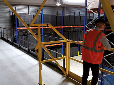 Ecluse pour mezzanine de stockage