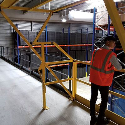 Ecluse pour mezzanine de stockage