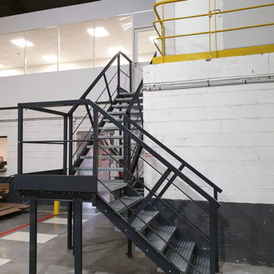 Escalier pour plateforme industrielle