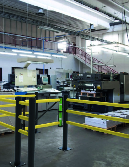 Porte battante entrepôts et ateliers D-Flexx JULIET POUR DELTA