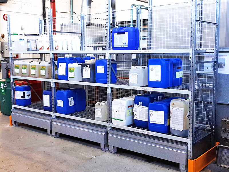 Racks de stockage produits dangereux