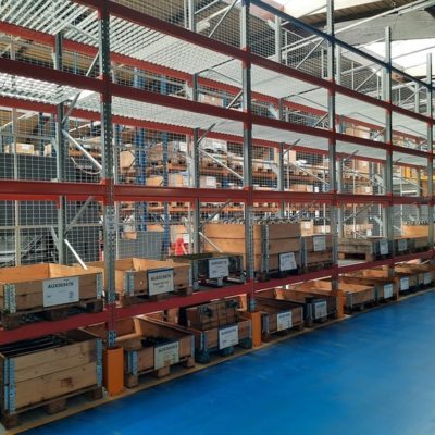 Stockage sur Rack a palettes en entrepôt