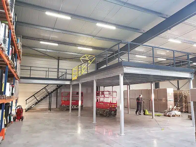 Mezzanine de stockage industrielle en région Centre-Val de Loire